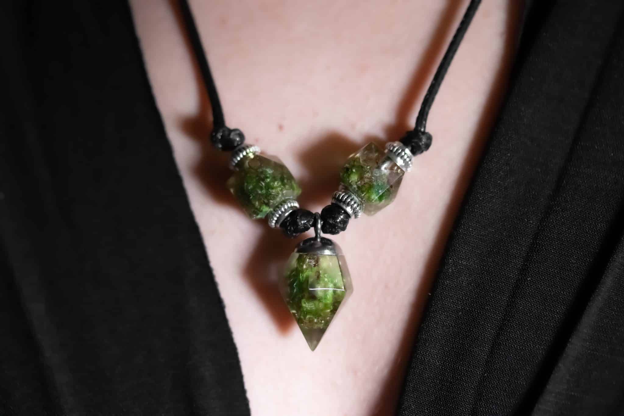 Amicla collana doppio diamantino cubo