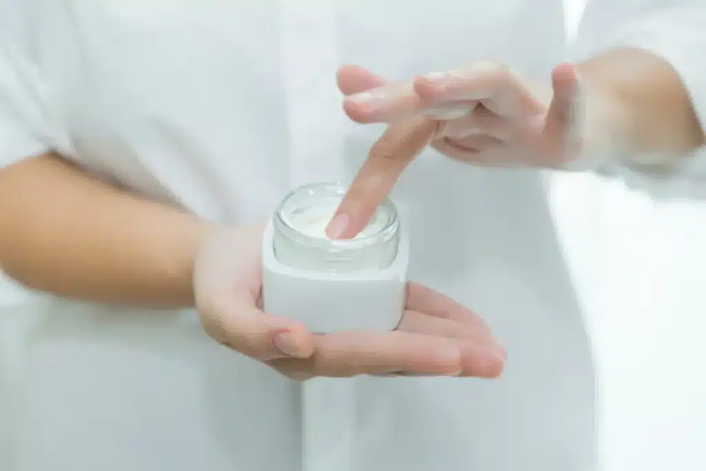 CBD crema antiidolorifica pelle